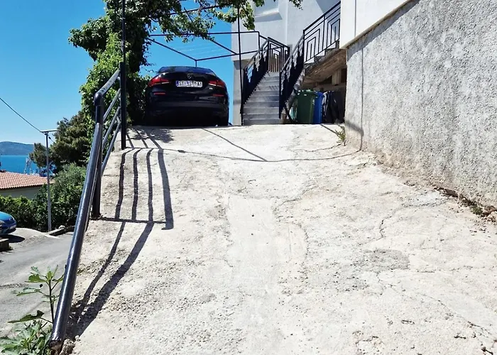 Floris Appartement *